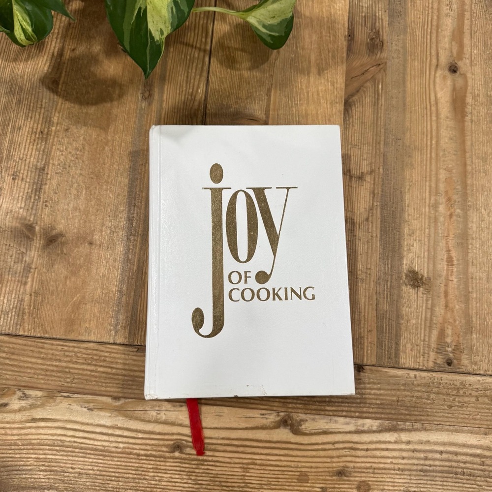 Vintage 1976 Joy of Cooking Cookbook: White Cover, Collectible Decor